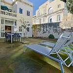 Spacious 3br With Private Garden T5 Apartman *