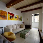 Spacious 3br With Private Garden T5 * St. Julian's