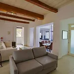 Apartament Spacious 3br With Private Garden T5 *