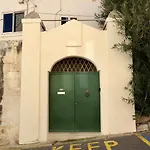 Apartament Spacious 3br With Private Garden T5