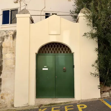 דירה Spacious 3br With Private Garden T5