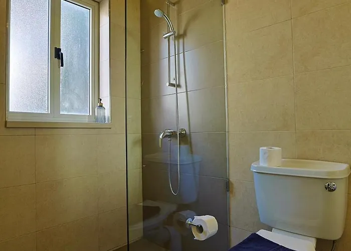 Apartamento Spacious 3br With Private Garden T5